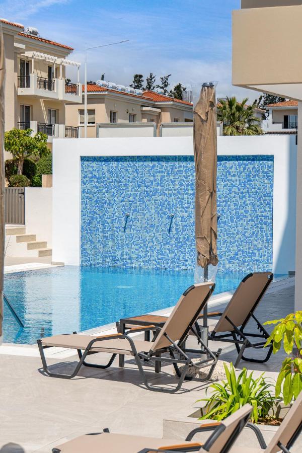 Adolina Apartments By Ezoria Villas Paphos Exterior foto